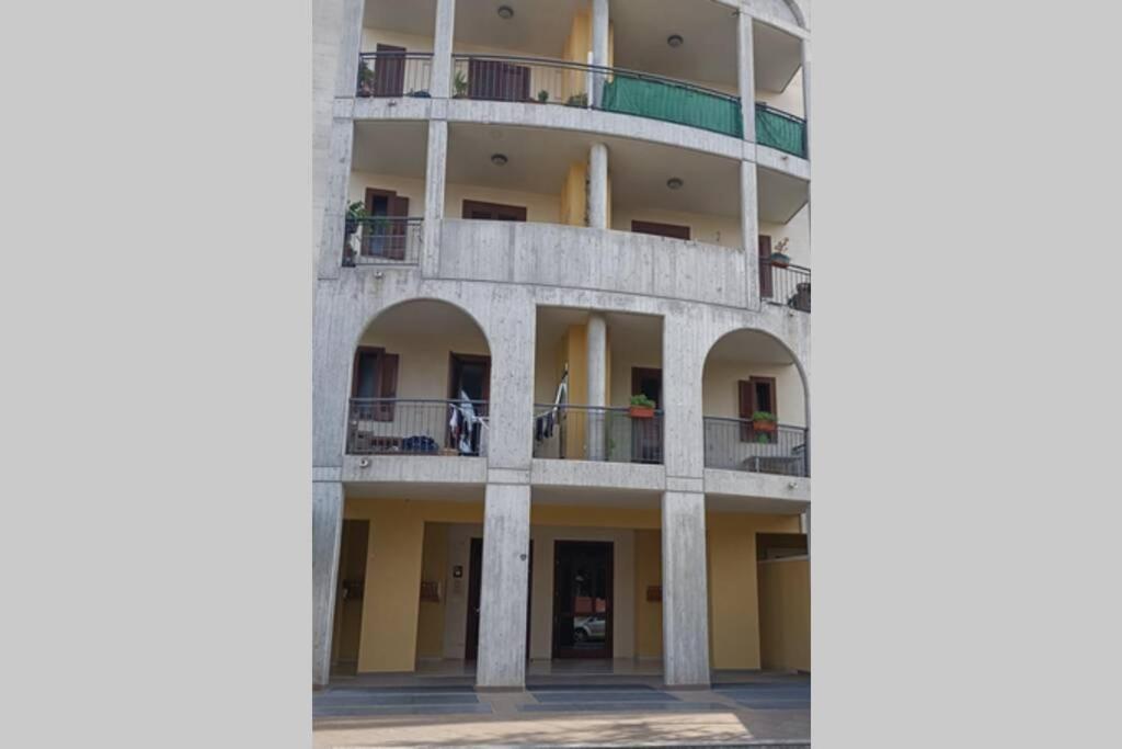 Appartamento A Cinque Minuti Dal Centro Di Lecce Eksteriør bilde